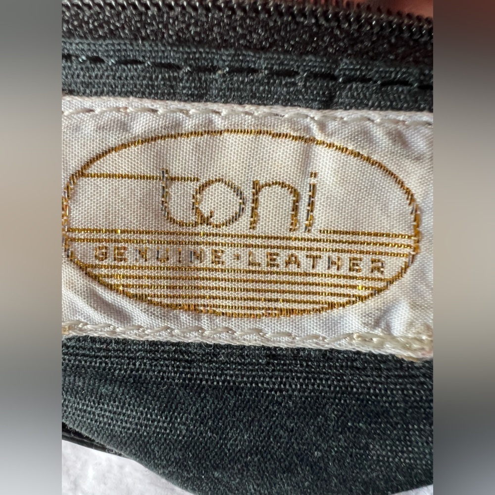 Vintage Toni Black Leather Bag with Gold Accents - Picture 5 of 7
